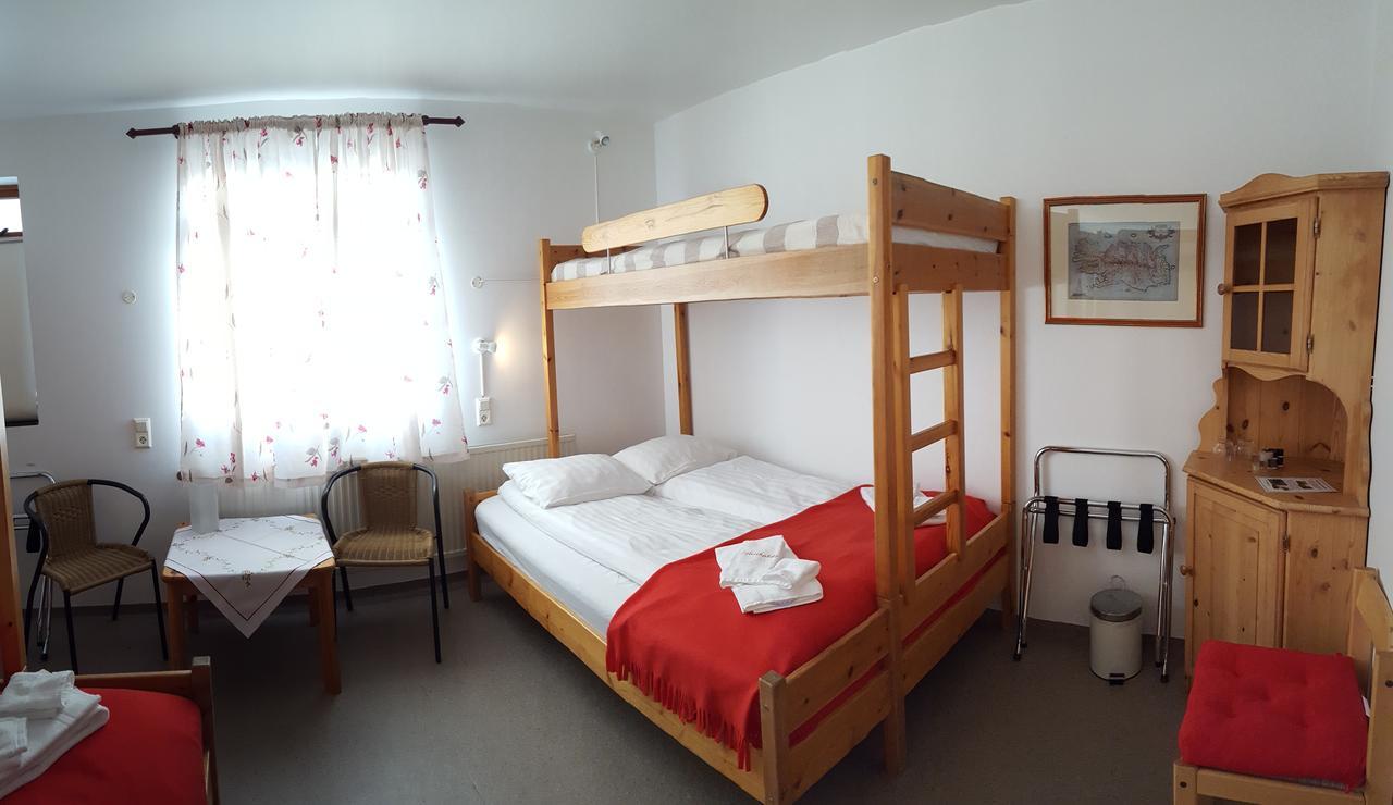 Guesthouse Leirubakki Asolfsstathir Extérieur photo